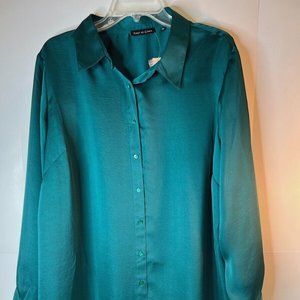 NWT Violet & Claire Women's Plus Size 2X Emerald Green Long Sleeve Blouse